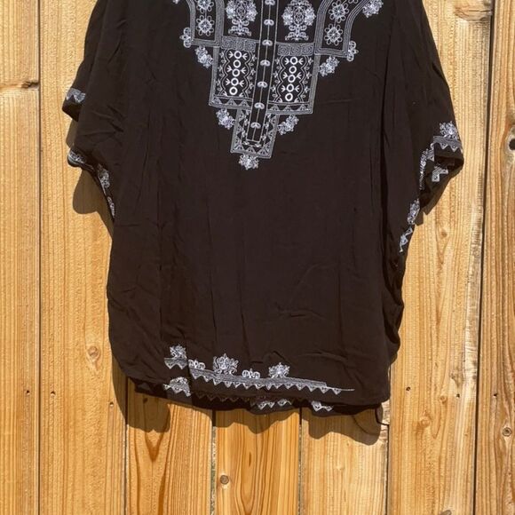 Take 50% OFF- Hannah Embroidered Knit Women’s, Size-2X - Picture 4 of 11